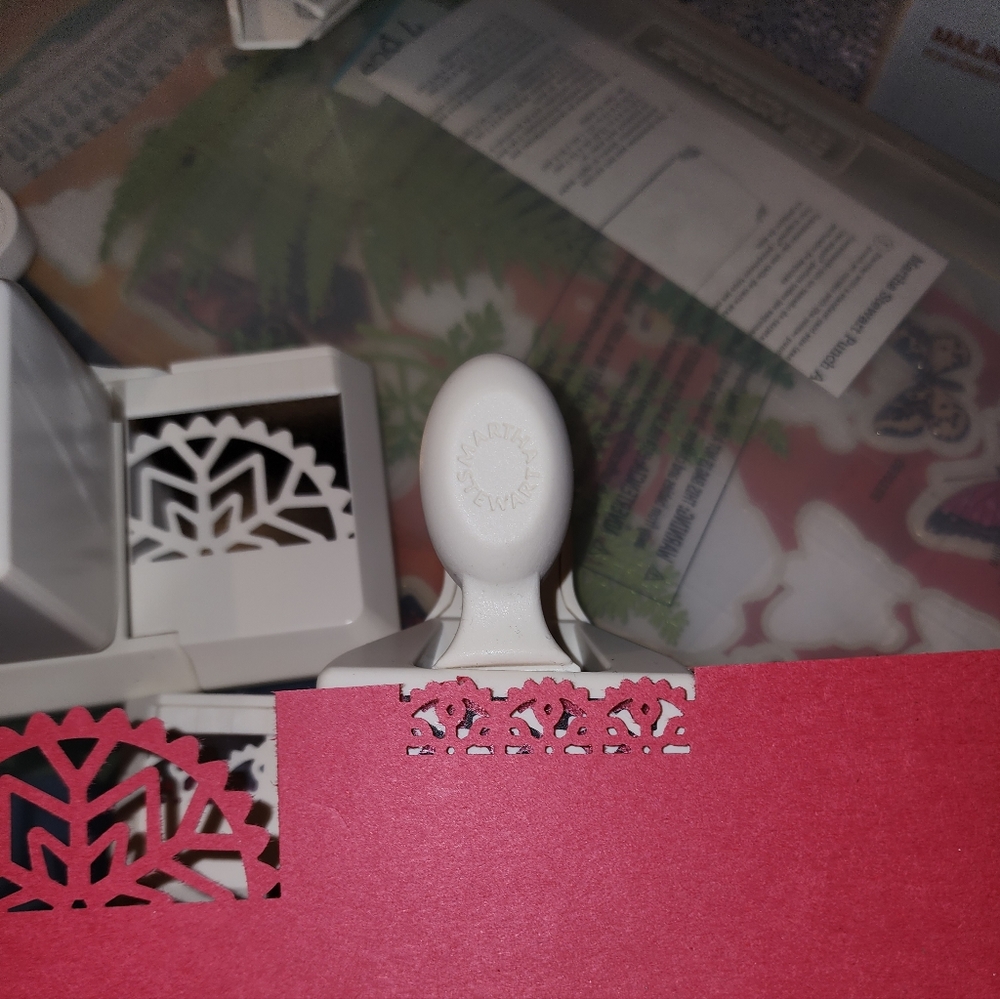4 Piece Martha Stewart Paper Punch Set - Picture 7 of 11